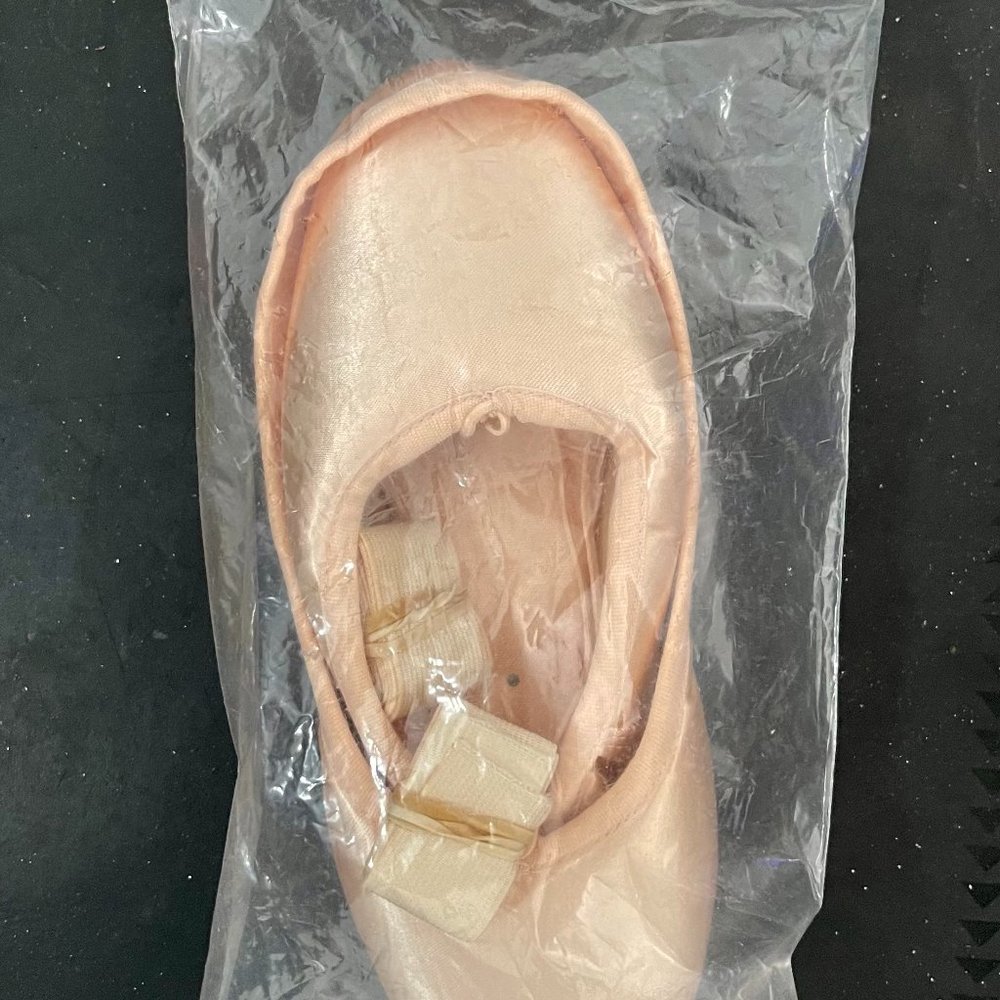 Mirella Whisper Satin MS140 Pointe Shoes - New